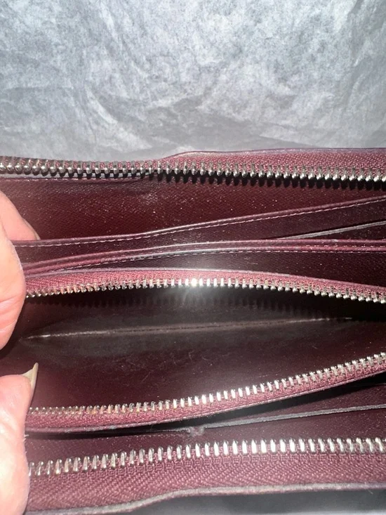 Louis Vuitton Zippy Epi Long Wallet in Burgundy EUC & COA - Picture 12 of 16